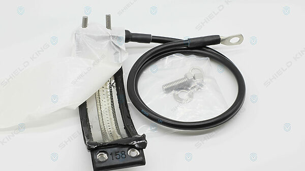 Ground kit for RF 1 5/8" Feeder cable