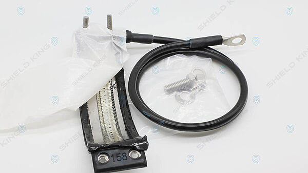 Ground kit for RF 1 5/8" Feeder cable